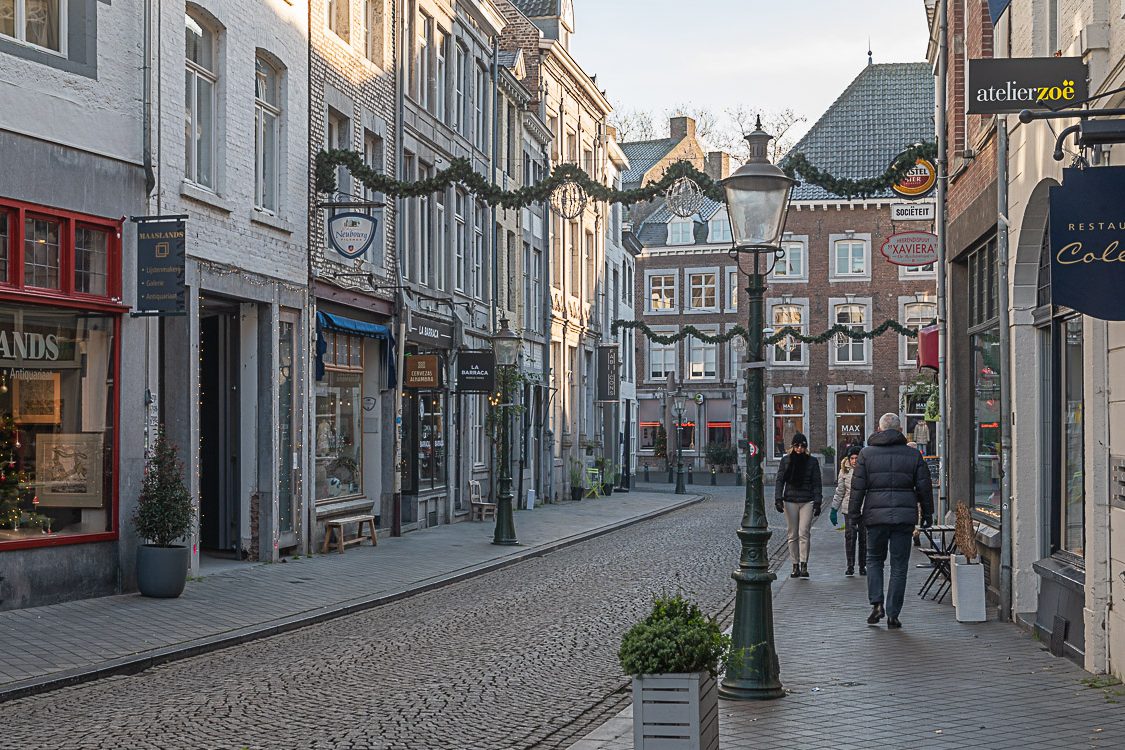 Die malerische Innenstadt von Maastricht strahlt im  weihnachtlichen Lichterglanz. Foto: c/o Volker Ammann