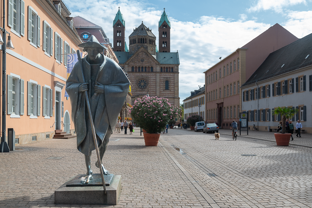 AM2_0988 Der "Katholische Pilger" soll den Eindruck erwecken, dass er gerade aus dem Dom kommt. Foto: c/o Volker Ammann