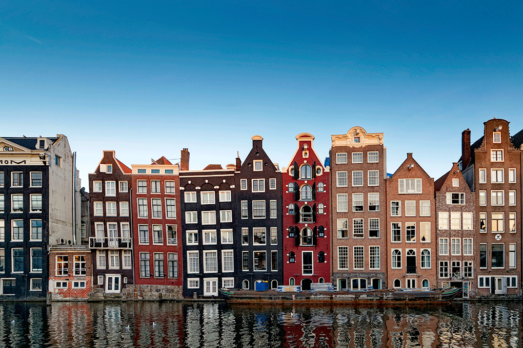 Typische Fassaden in Amsterdam. Foto: ©Fabrice auf Pixabay houses Typische Fassaden in Amsterdam. Foto: ©Fabrice auf Pixabay houses