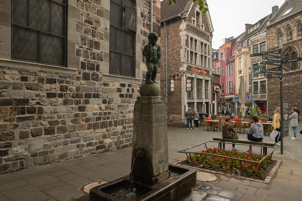 Das Fischpüddelchen gleicht starkdem Männeken Pis in Brüssel. Foto: ©Volker Ammann Das Fischpüddelchen gleicht starkdem Männeken Pis in Brüssel. Foto: ©Volker Ammann