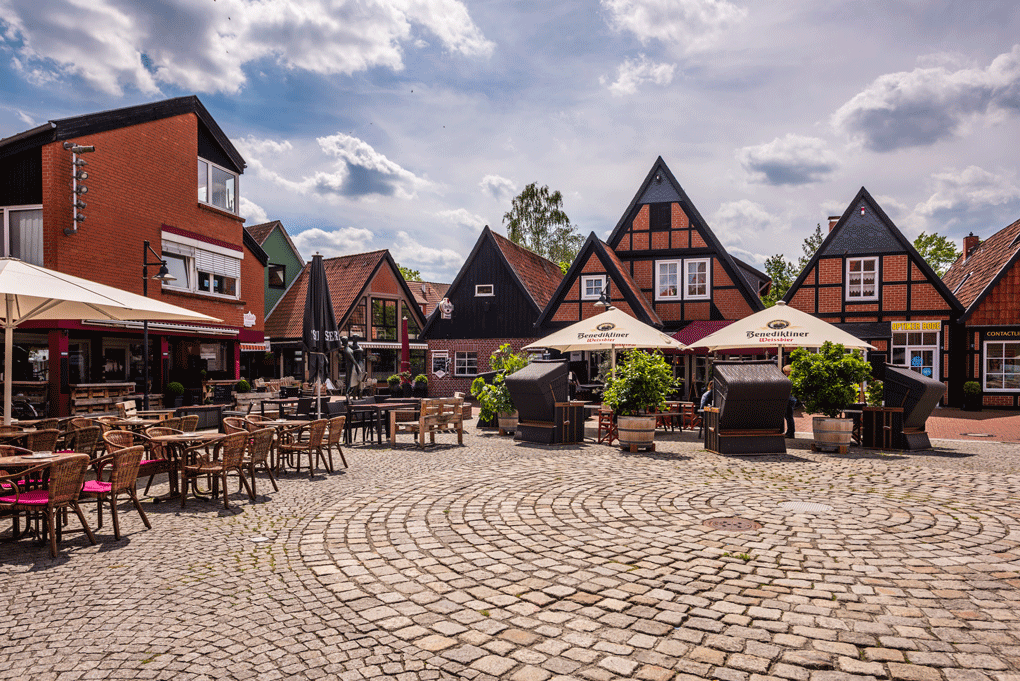 Mach mal Pause: Einkehr auf dem Heidschnuckenweg. Heidschnuckenweg, Foto: ©soltau druck lueneburger heide gmbh
