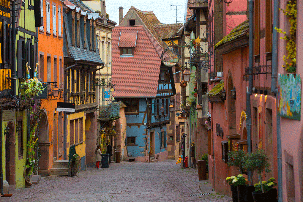 Zaiberhaftes Riquewihr. Foto: ©Pixabay, Olga Fil Zaiberhaftes Riquewihr. Foto: ©Pixabay, Olga Fil