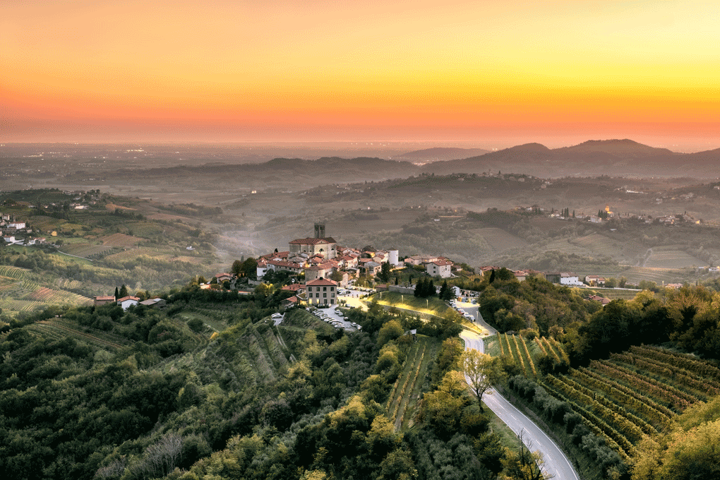 Mittelalterliches Dorf Smartno. Foto: ©AdobeStock, Matthew